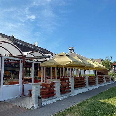 Kiskakas Etterem Hotel Залегершег Екстериор снимка