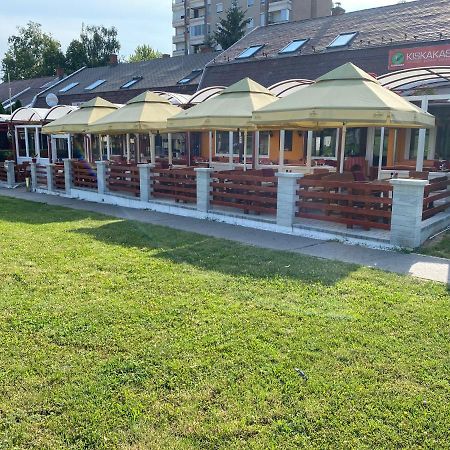 Kiskakas Etterem Hotel Залегершег Екстериор снимка