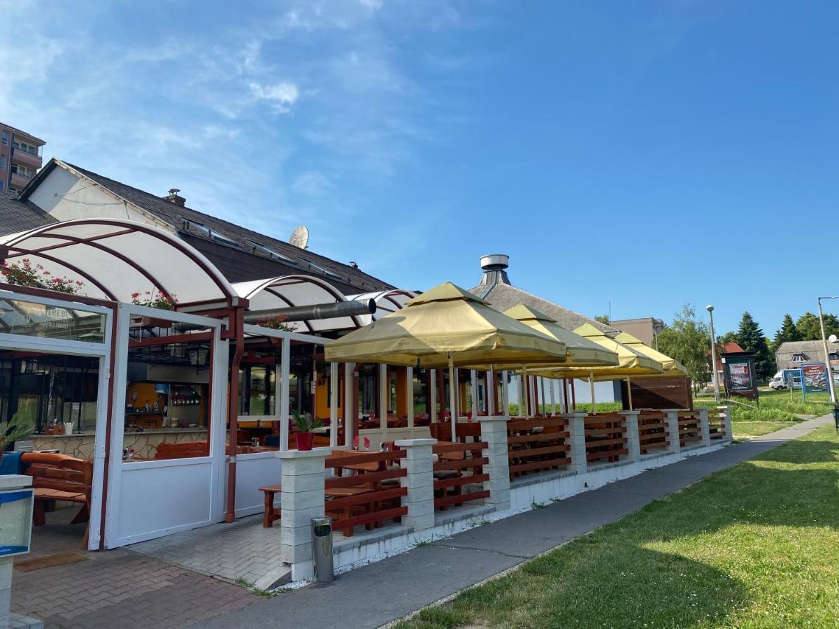 Kiskakas Etterem Hotel Залегершег Екстериор снимка